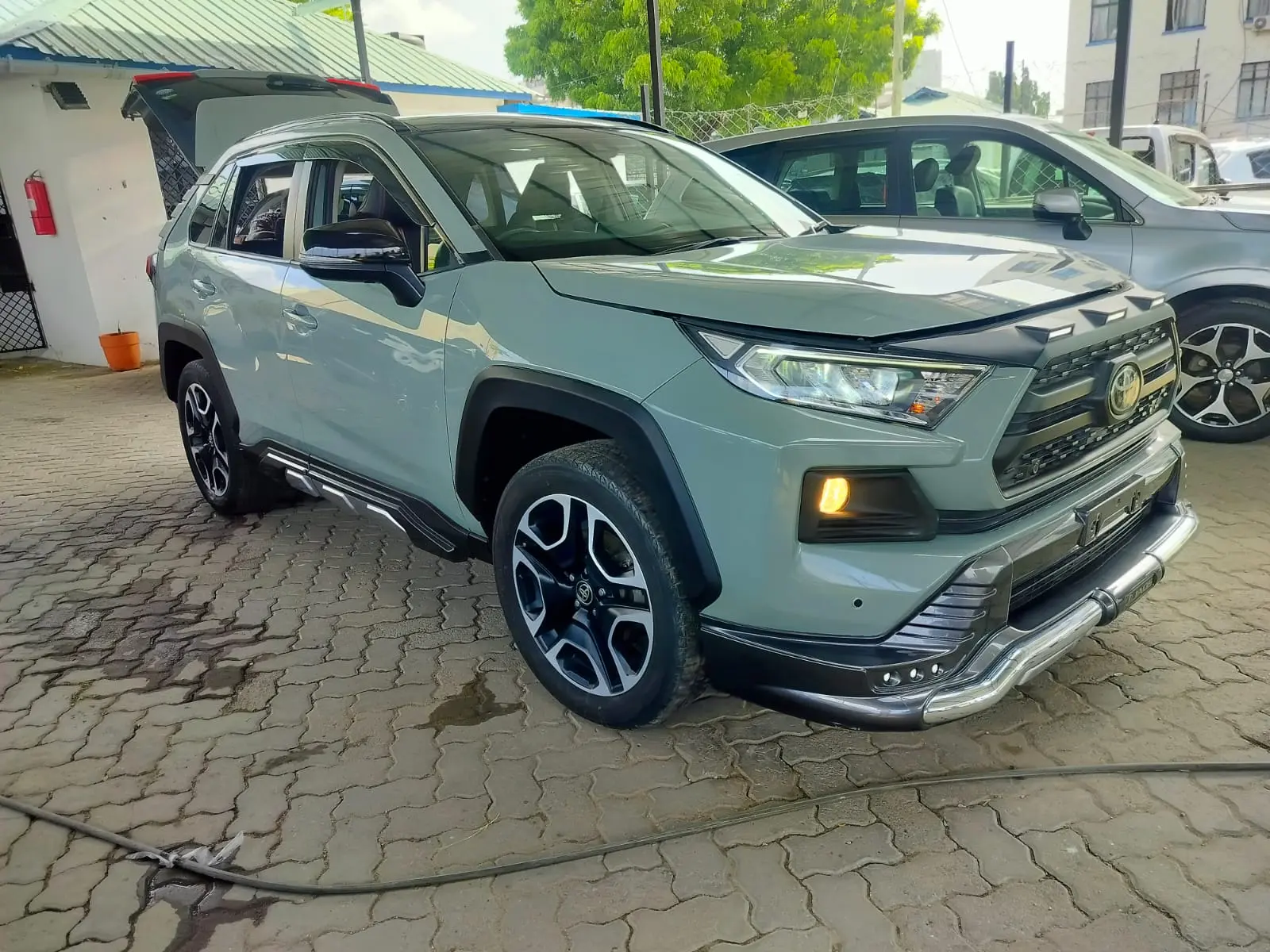 RAV4 rear